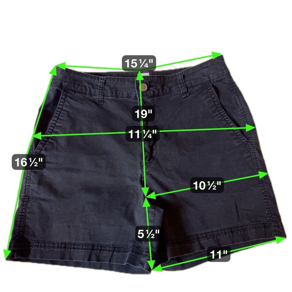 GAP Girlfriend Khaki Women's Black Shorts sz10
EUC - Picture 3 of 7
